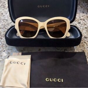 Gucci GG0808S Ivory Oversized Sunglasses – Authentic